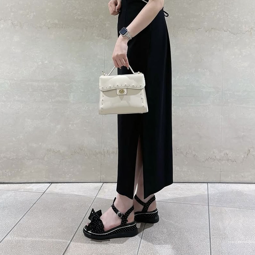 靴・バッグのダイアナ通販サイト ｜ KW55355: シューズ 【dianashoes.com】