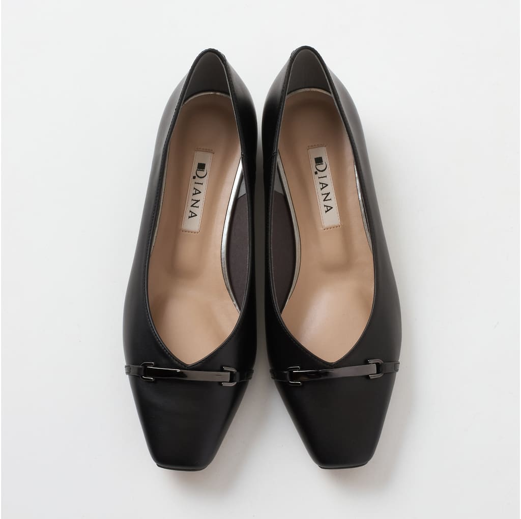 DIANA キルティングフラットシューズ ベージュ/ブラック DIANA キルティングフラットシューズ ベージュ/ブラック