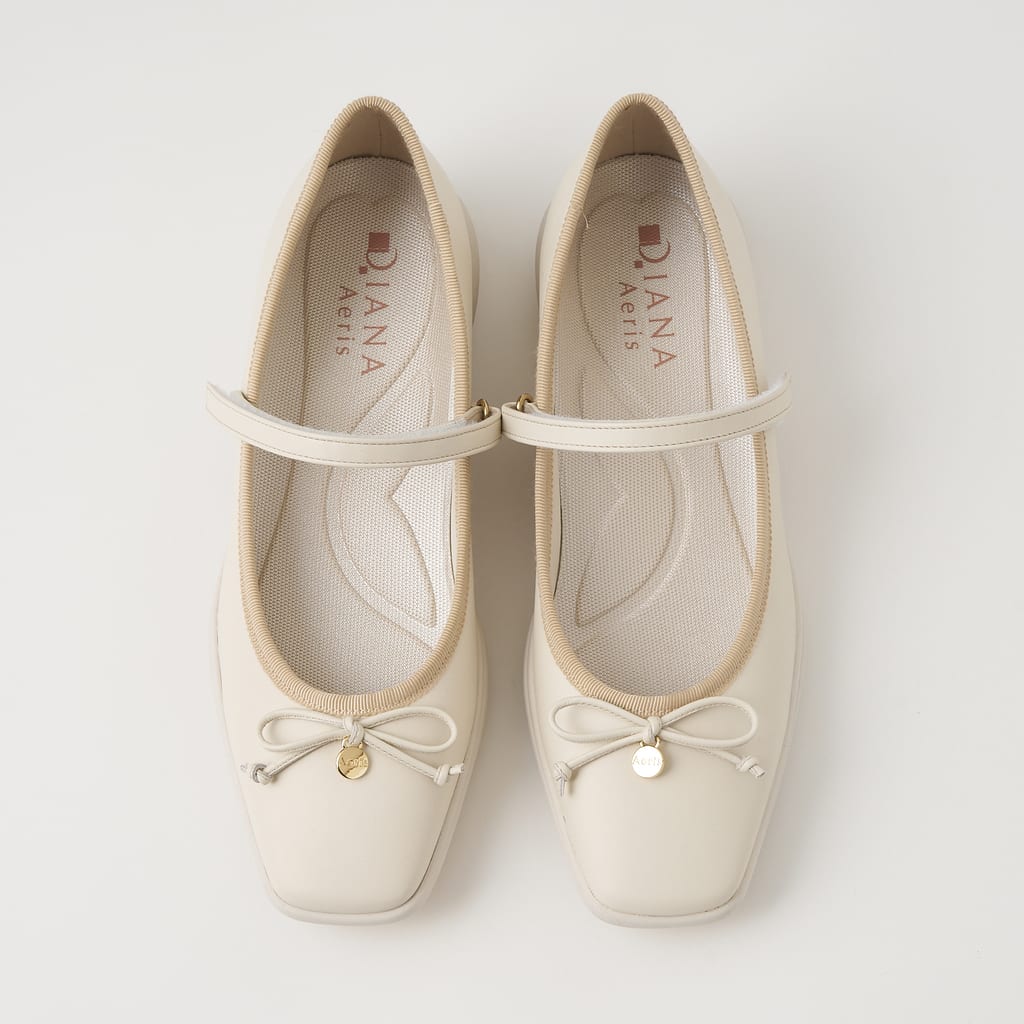 【新品未使用】DIANA アイボリー ローファー フリンジ 靴・バッグのダイアナ通販サイト ｜ U43159: シューズ 【dianashoes.com】
