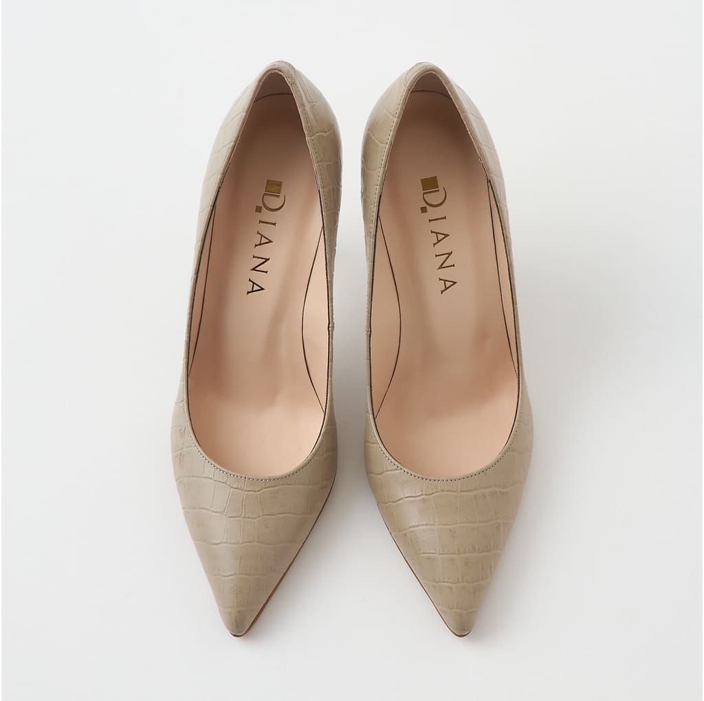 【新品未使用】ダイアナ　パンプス　22.5 未使用級 DIANA ダイアナ シルバーカット カットアウト パンプス
