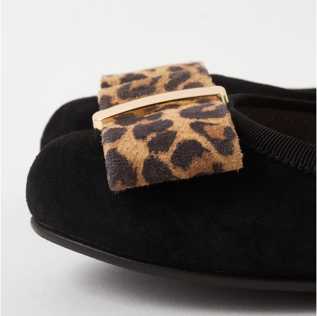 【美品】リボン付き黒フラット/DIANA/ダイアナ/KW41358/24.5 靴・バッグのダイアナ通販サイト ｜ KW41358: シューズ