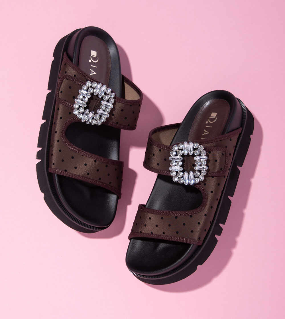 DIANA ビジュー付きピンクヒールサンダル 靴・バッグのダイアナ通販サイト ｜ dianashoes.comからの